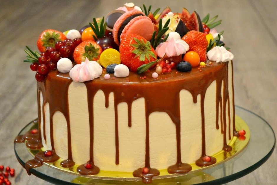Торт на золотую свадьбу с ягодами