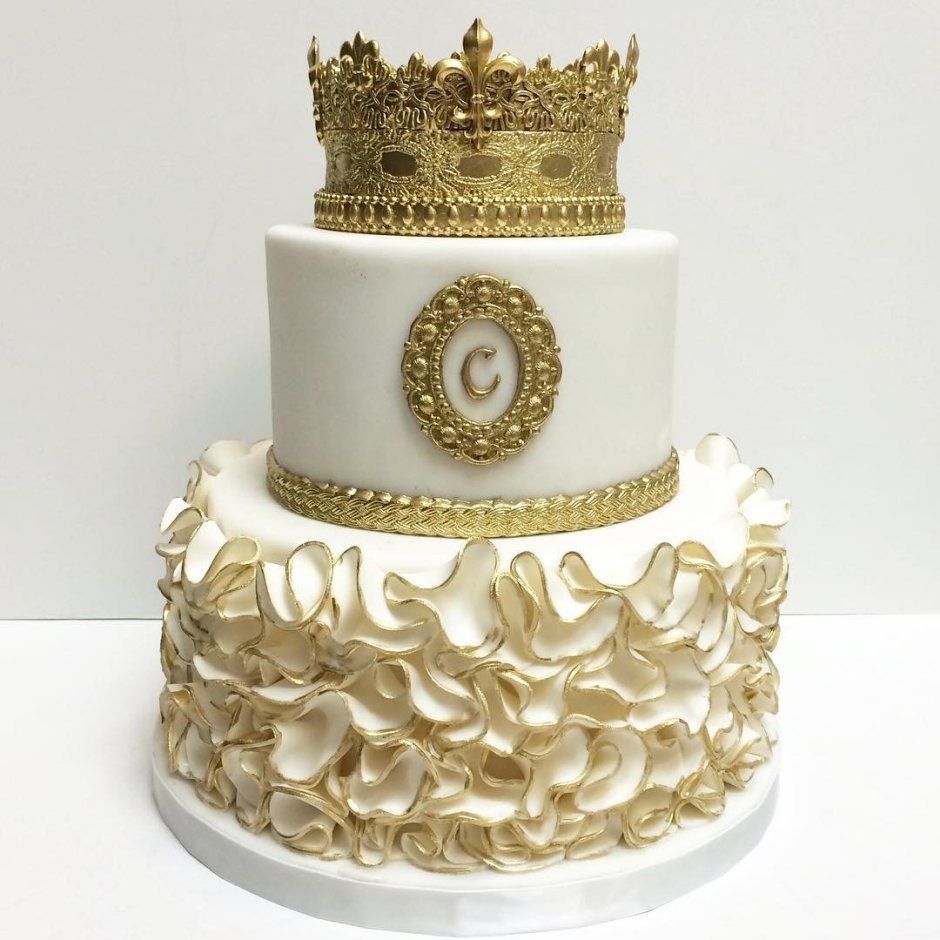 Торт на золотую свадьбу с золотыми шарами