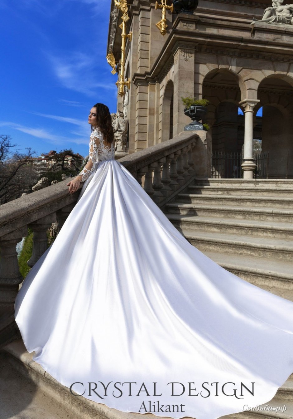 Склад свадебных платьев
