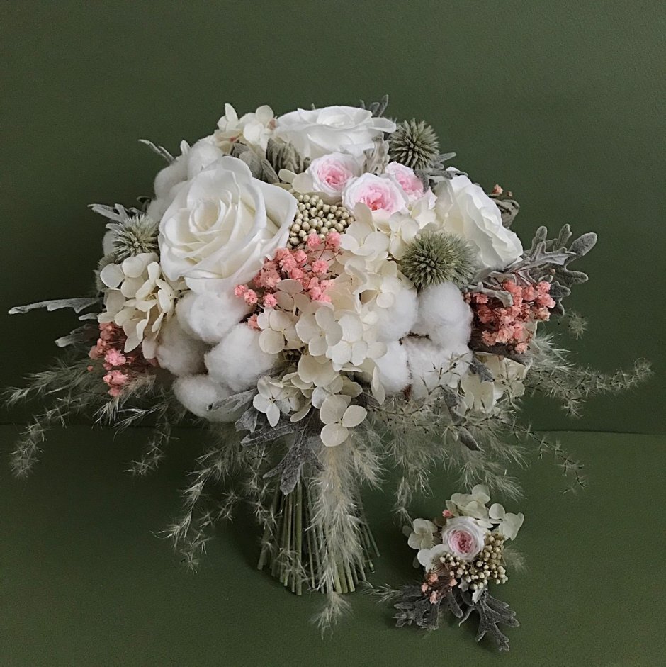 Букет невесты из стабилизированных цветов