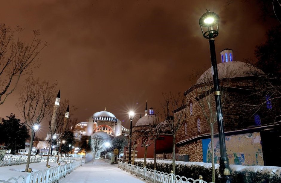 Ночной зимний Стамбул