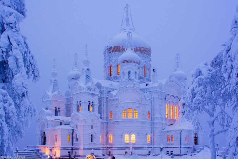 Белогорский Николаевский монастырь зима