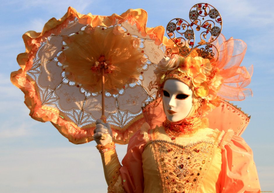 Венецианская маска осень
