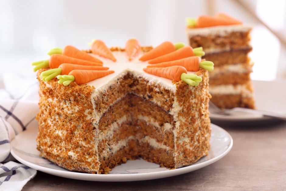 Морковный торт с творожным кремом