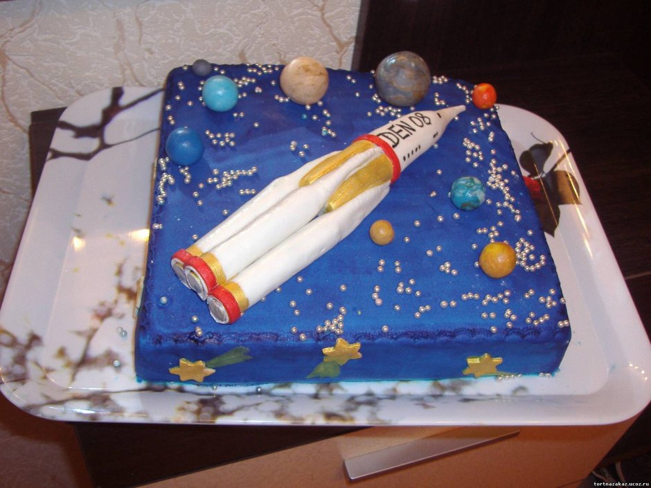 Торт космический полет