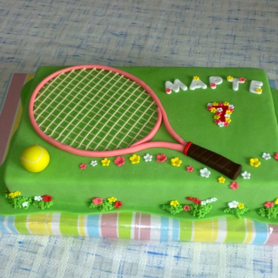 Торт виде теннисной