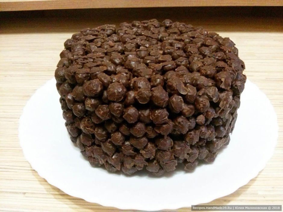 Торт ИЖ шоколадных шариков
