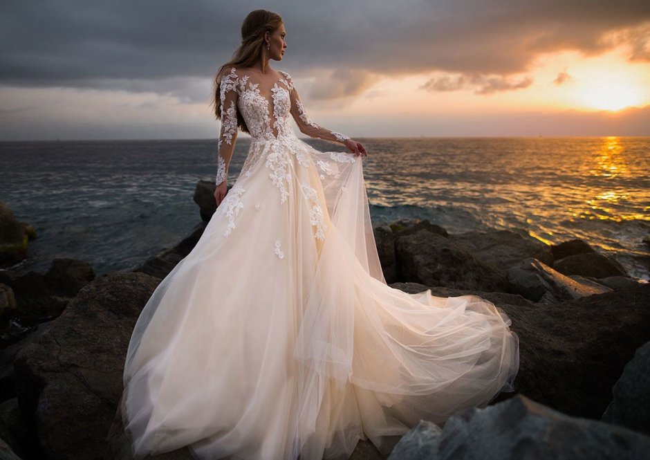 Свадебное платье с блесткам