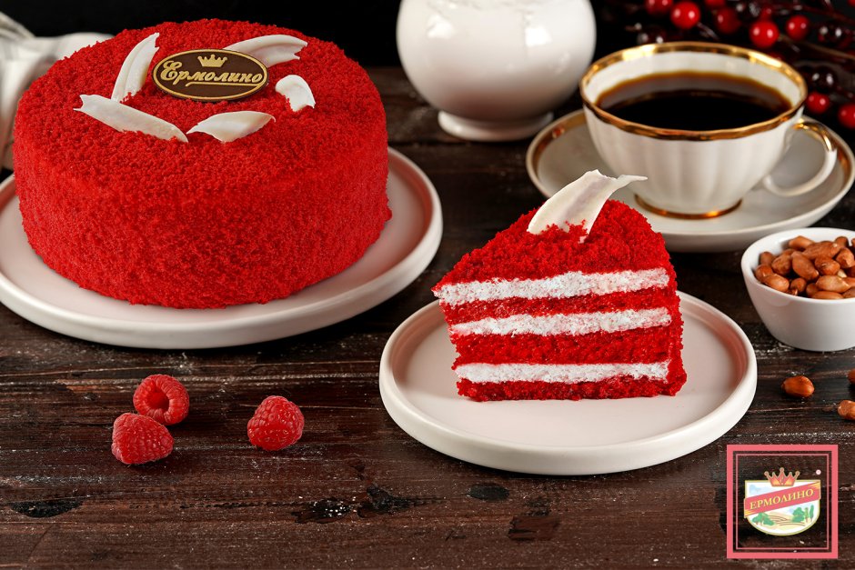 Торт красный бархат с конфи из клубники