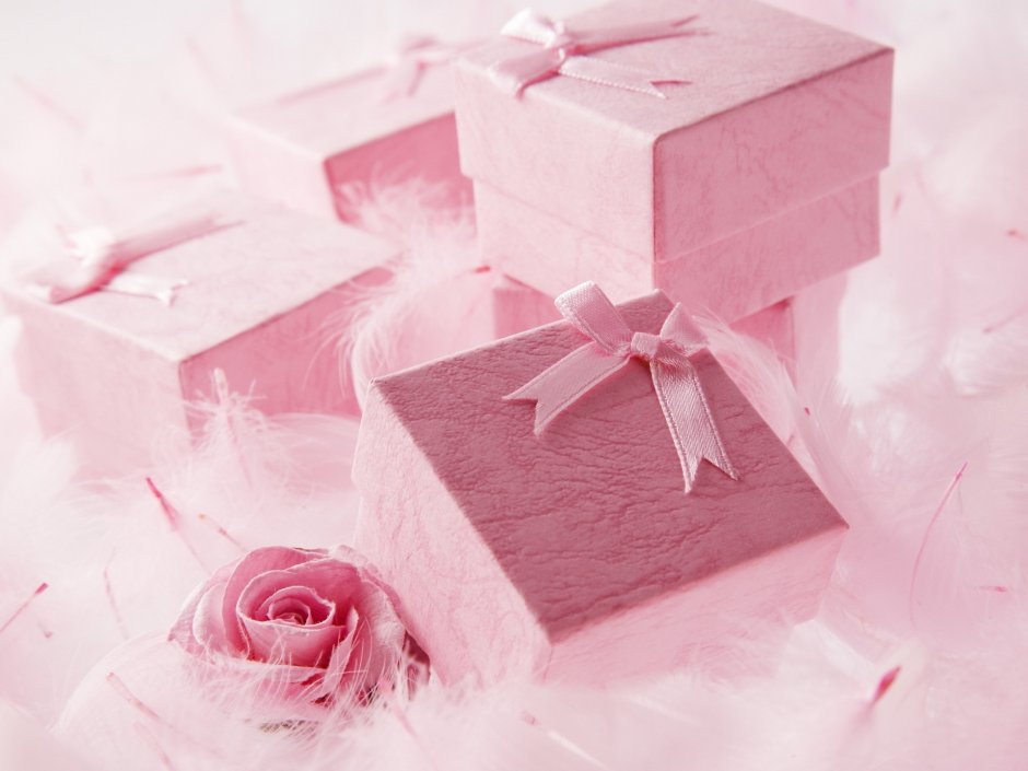 Подарочные коробки розовые