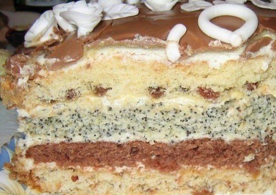 Маковый бисквитный торт