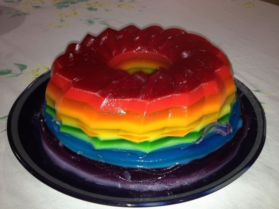 Радужный муссовый торт