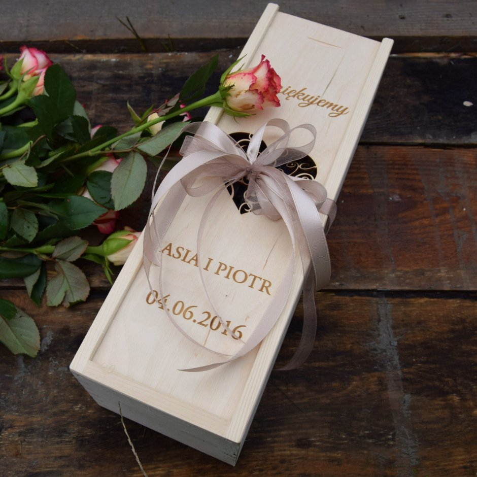 Подарок вино в коробке на свадьбу