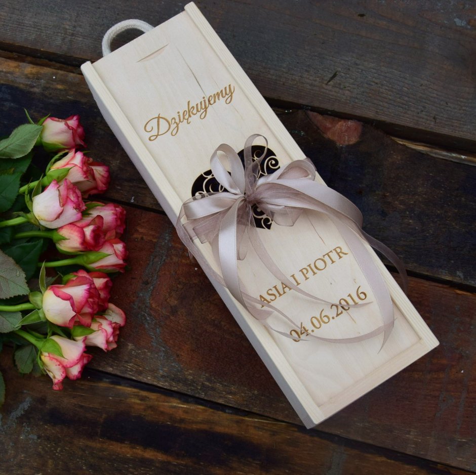 Подарочная коробка для вина на свадьбу