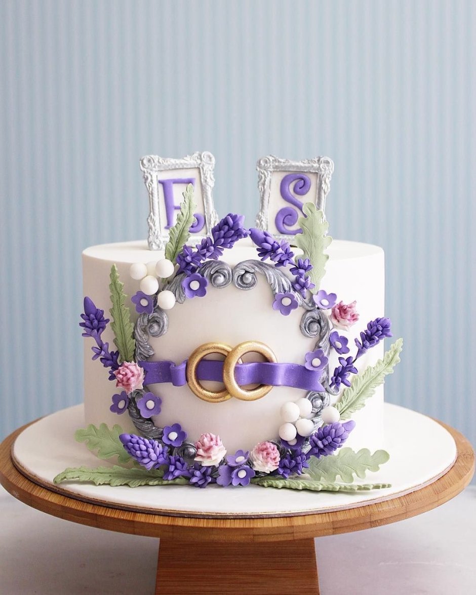Креативный свадебный торт одноэтажный
