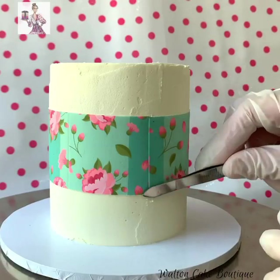Торт обернутый сахарной бумагой