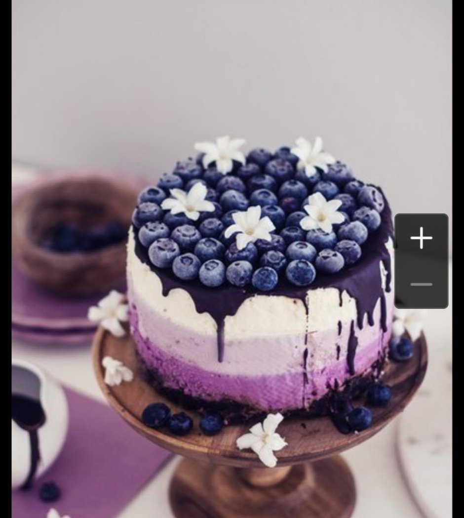 Фиолетовый торт маленький