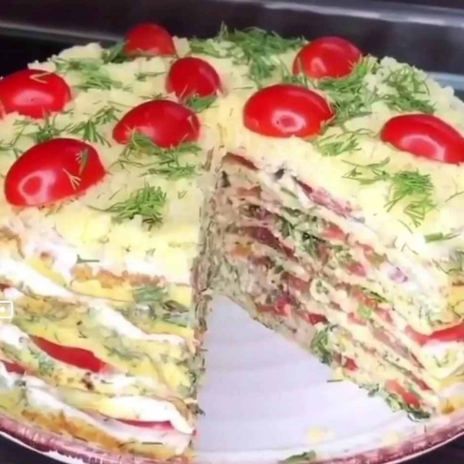 Кабачковый торт с колбасой и яйцами