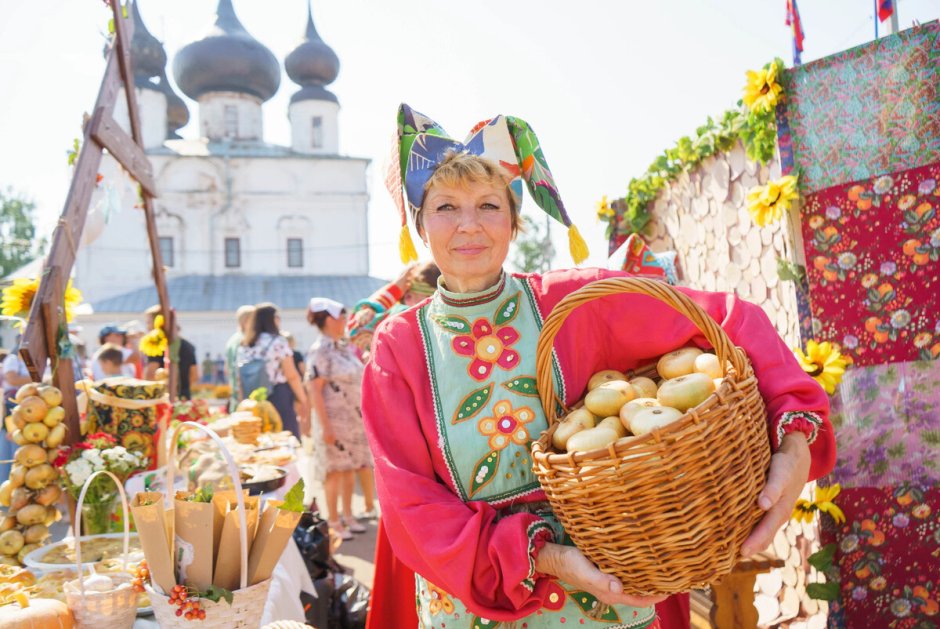 Фестиваль лука в Лухе