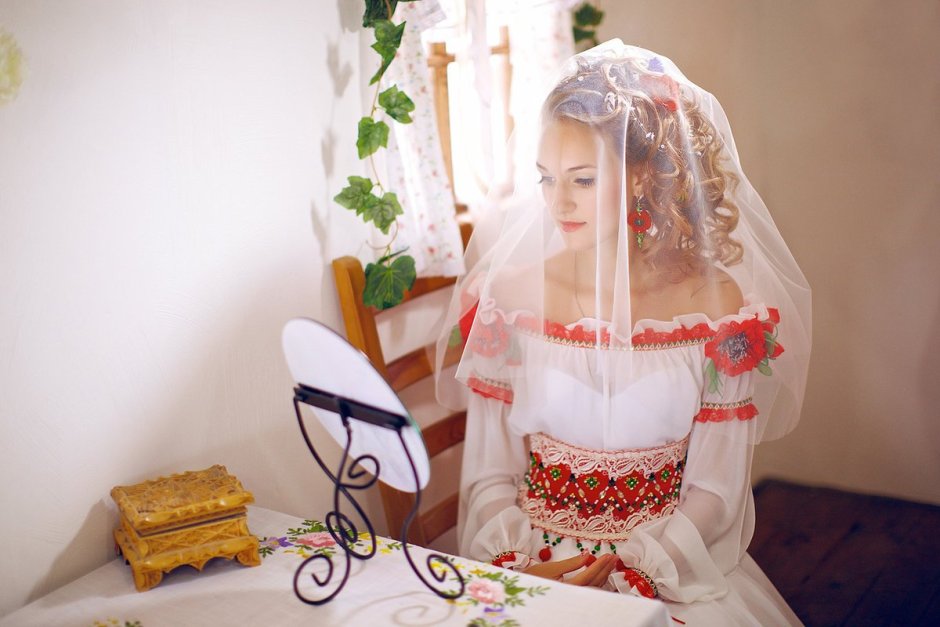 Венчальное платье в Славянском стиле