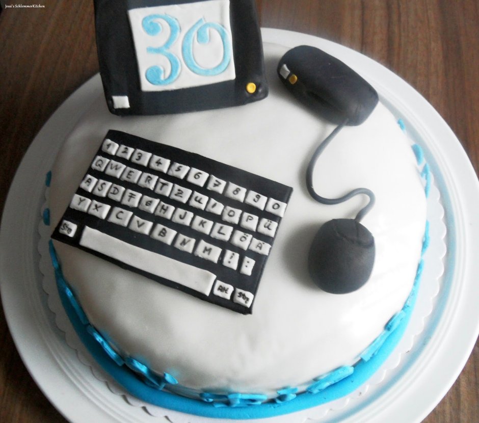 Торт с клавиатурой и мышкой