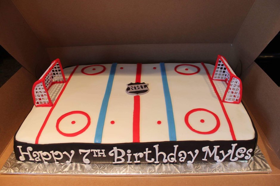 Торт хоккейное поле для мальчика