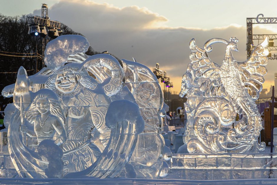 Ледяные фигуры в Москве 2022