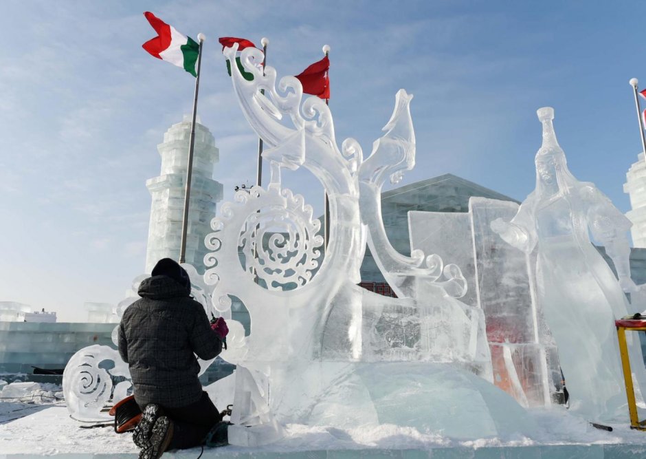 Китайские Монголы ледяные скульптуры