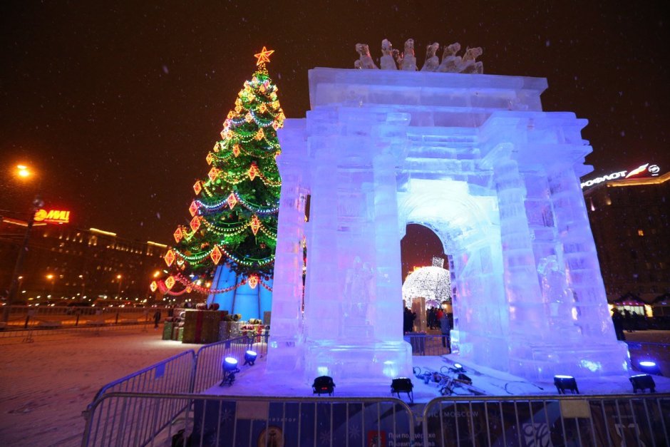 Ледяные скульптуры парк Победы Москвы