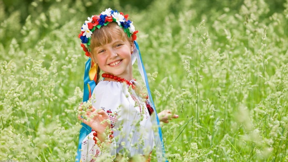 Счастливые славянские дети