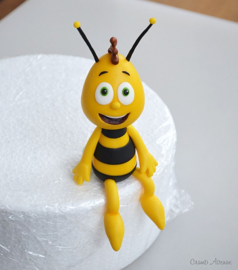 Тортик с пчелкой Майей
