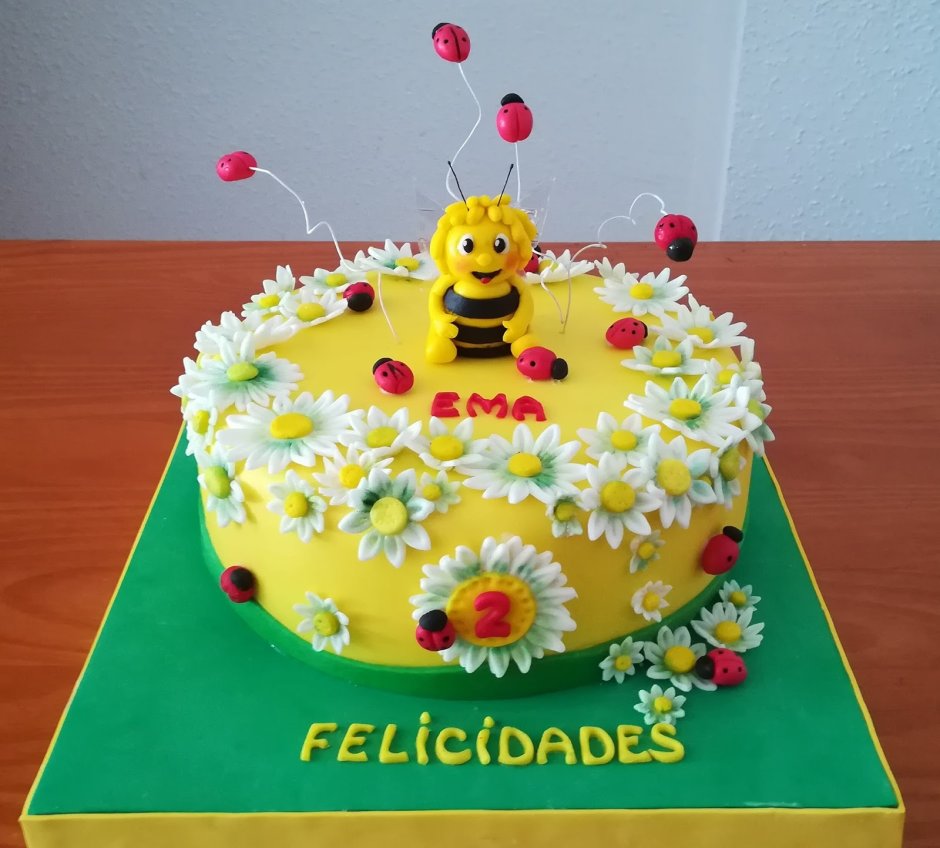 Тортик с пчелками на годик