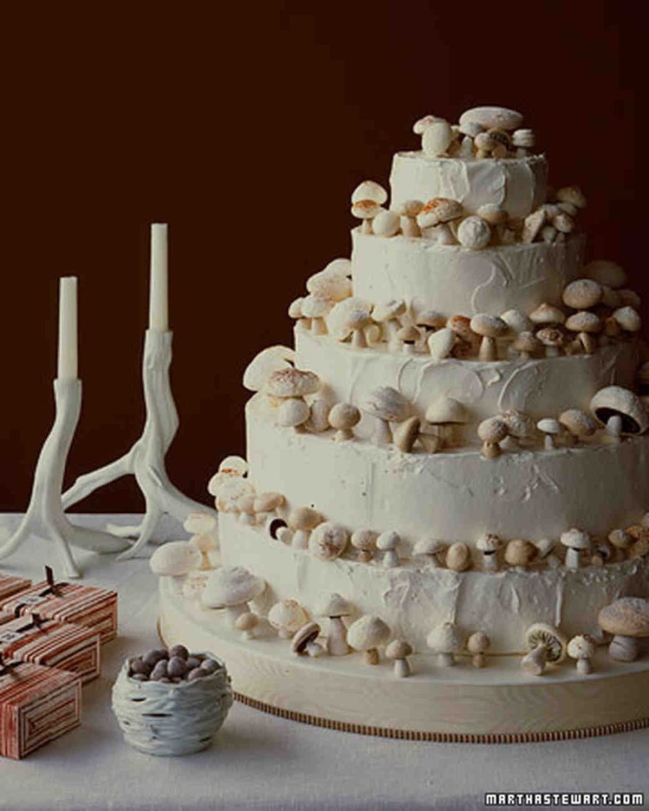 Свадебный торт с безе