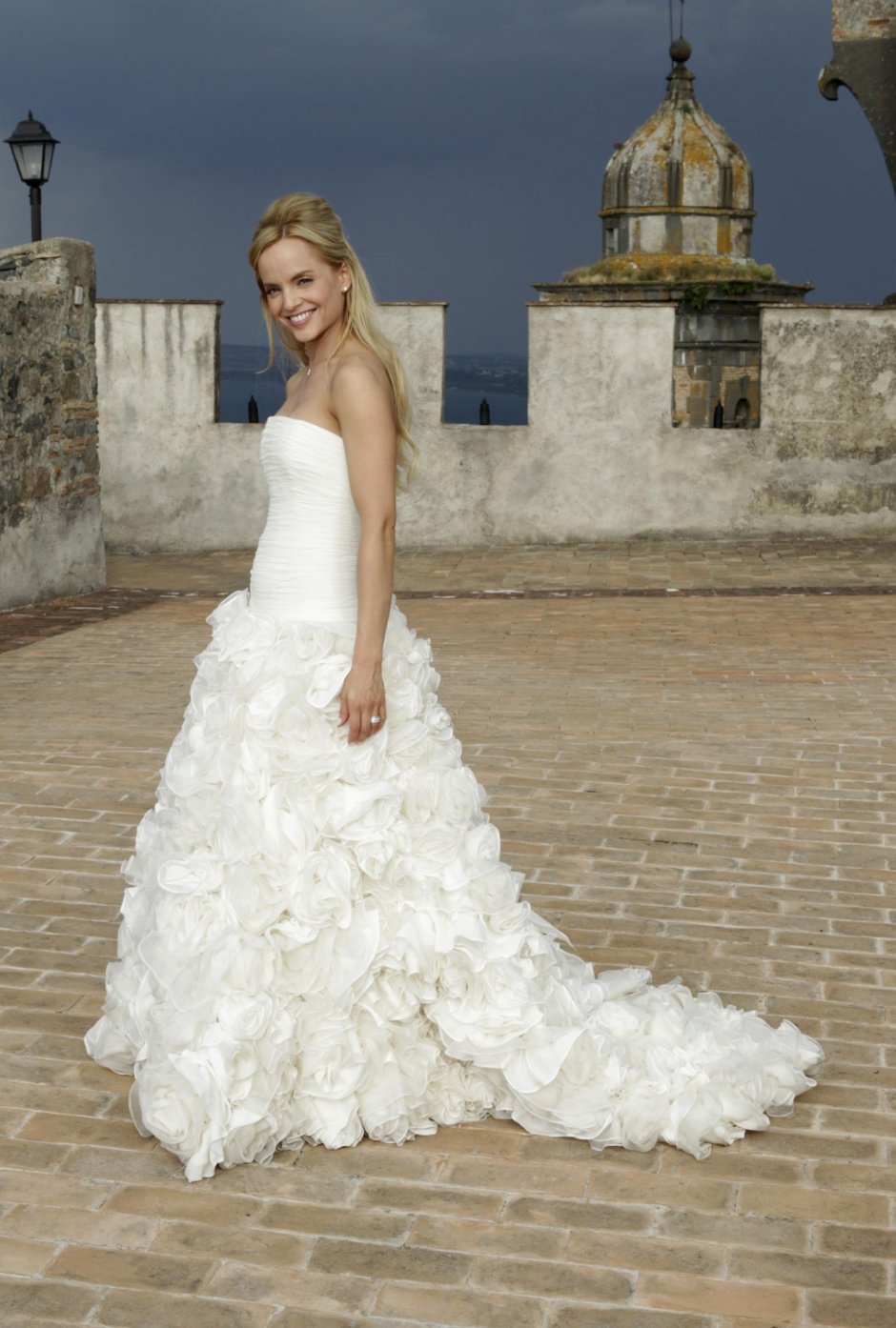 Война невест платье Кейт Хадсон