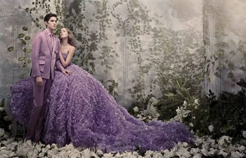 Невеста в фиолетовом платье