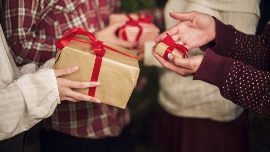 Дарение подарков на Рождество
