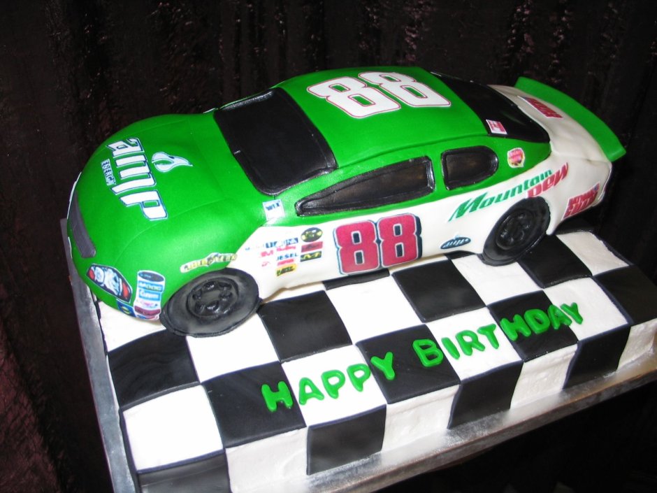 Торт в стиле гоночных машин