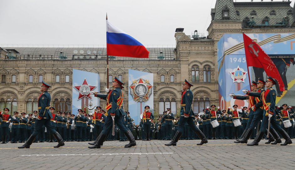 Знамя Победы на параде Победы в Москве