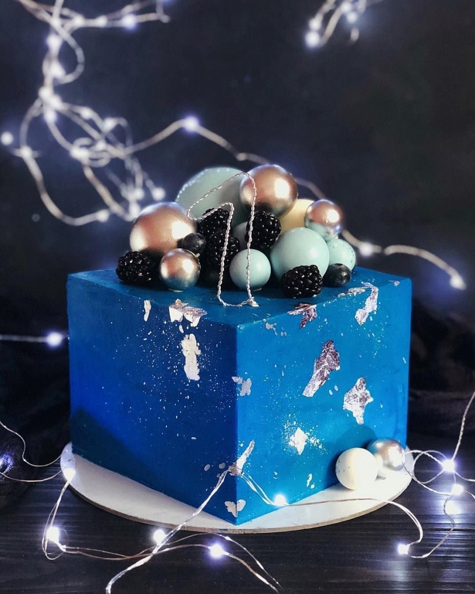 Необычный космический торт