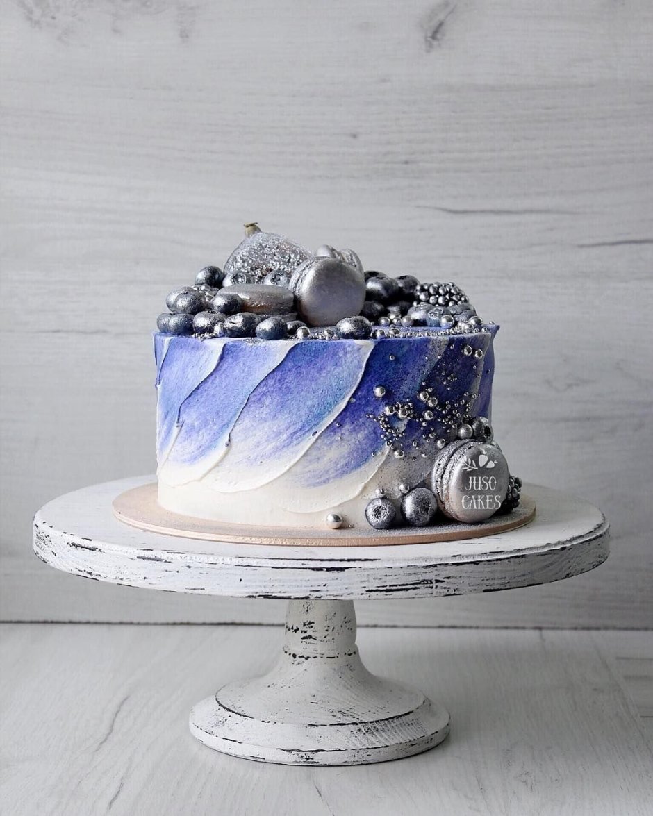 Космический декор торта с шарами