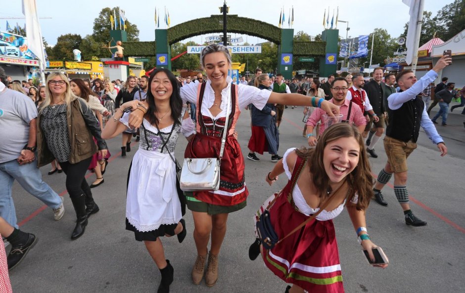 Фестиваль пива в Германии Oktoberfest