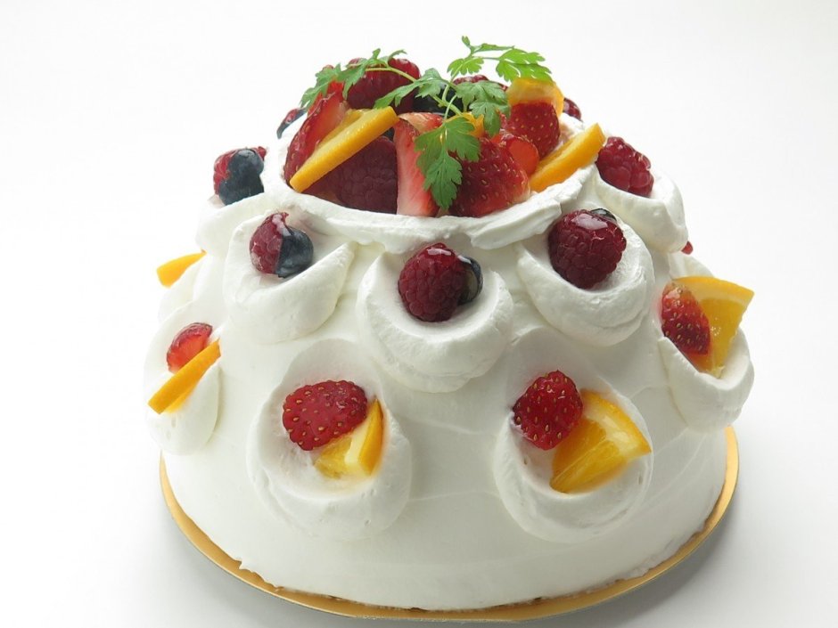 Торт с желейной заливкой и фруктами