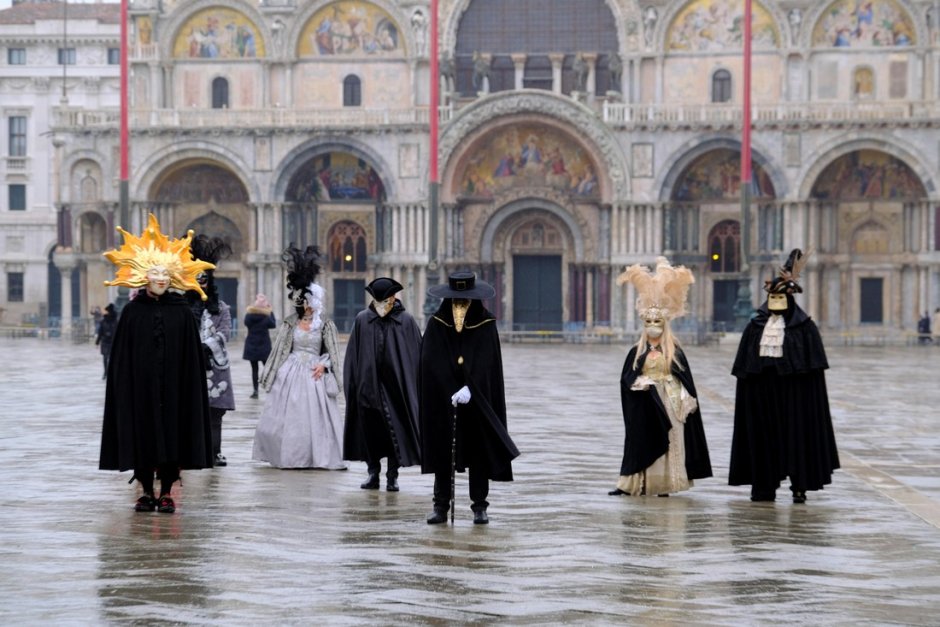 Карнавал в Венеции на воде