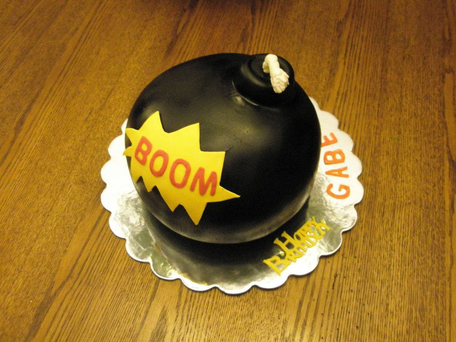 Тортик в виде бомбы