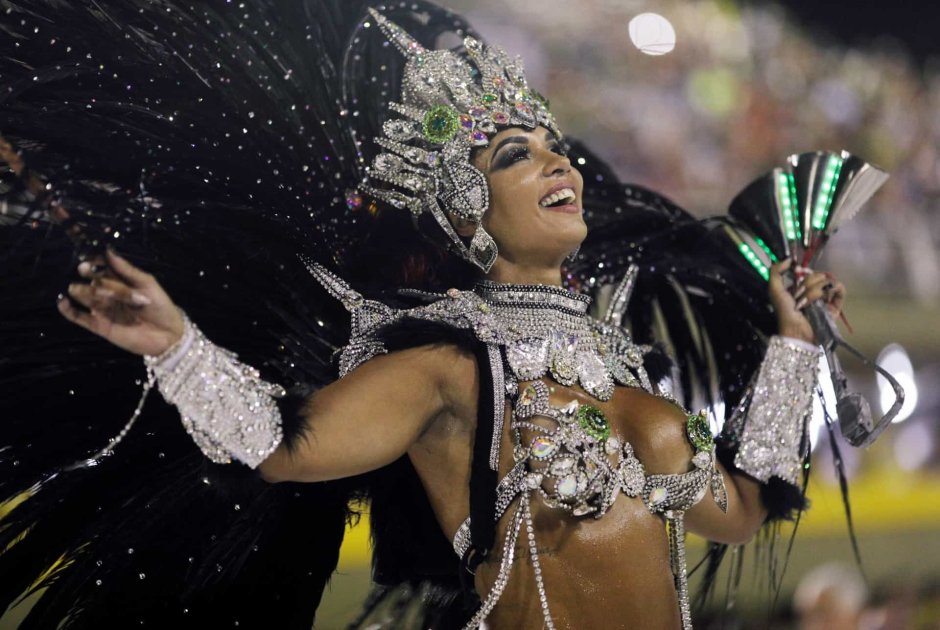 Танцовщицы Бразилия сампадром