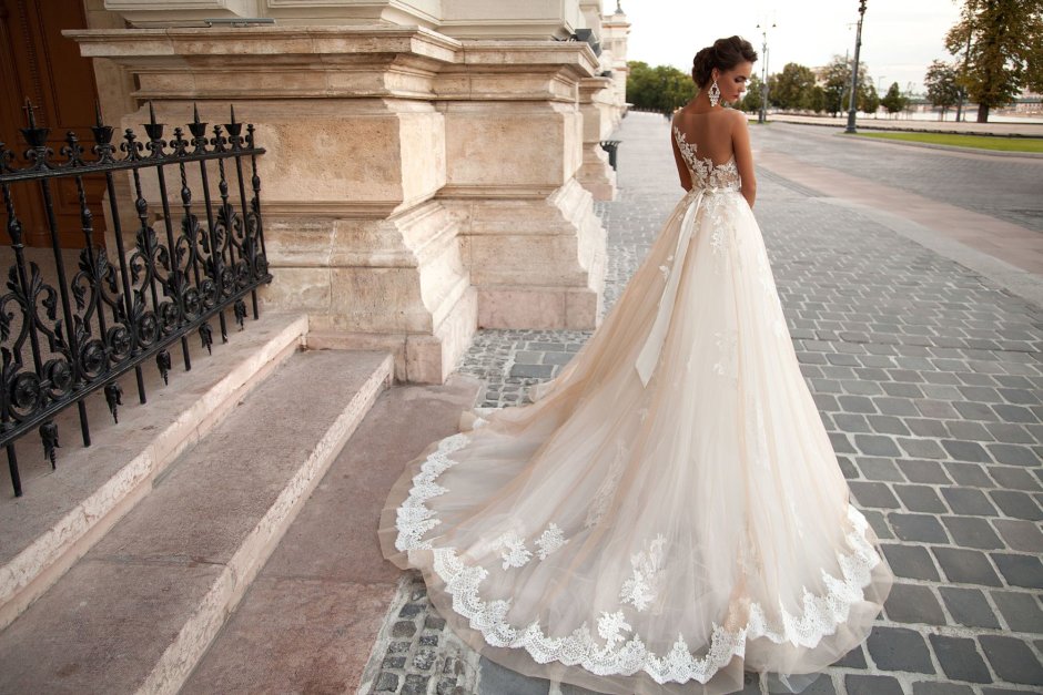 Платье с блестками прямое невеста