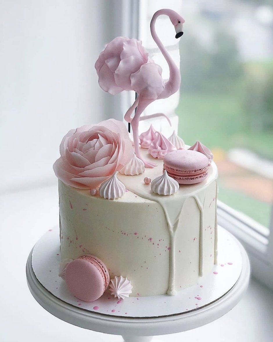 Торт украшен Фламинго