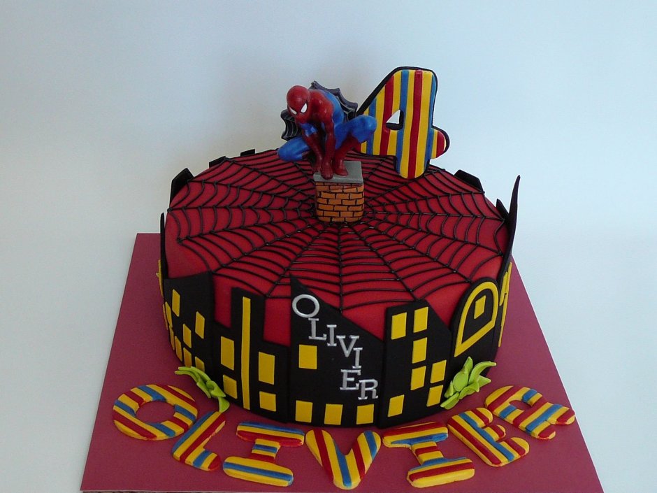 Торт с черным человеком пауком