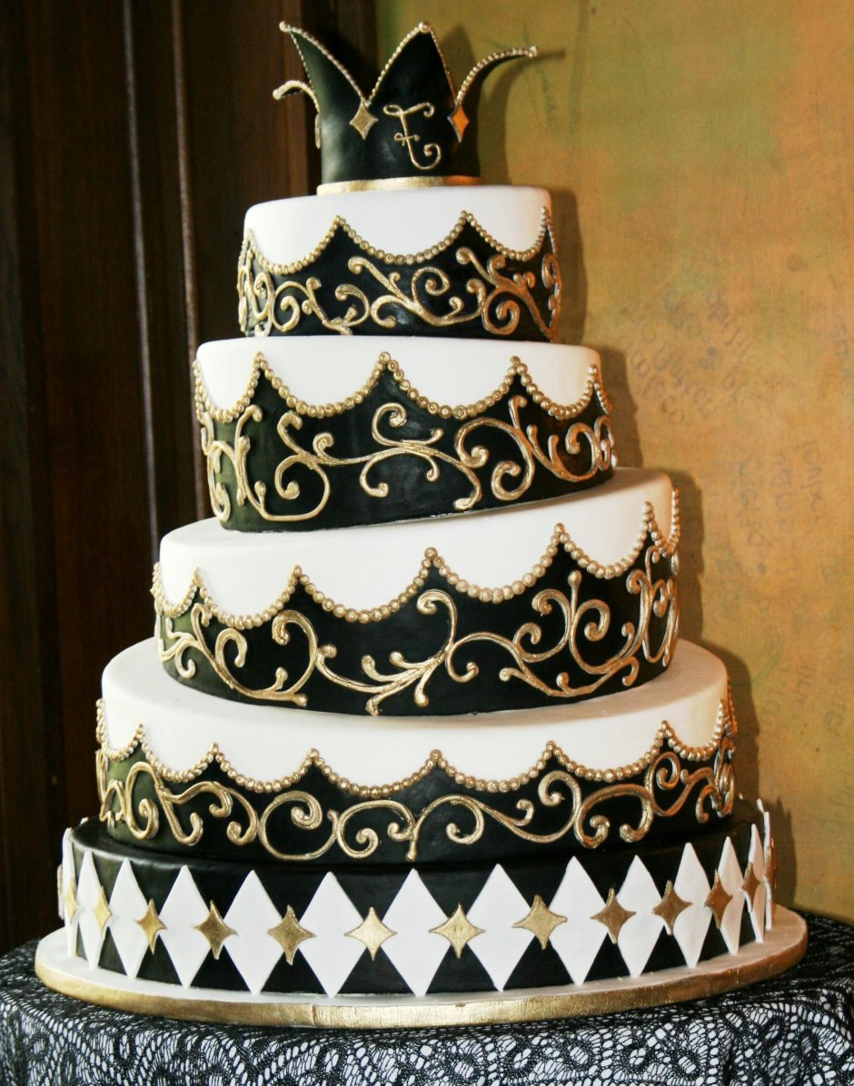 Торт свадебный многоярусный черный с золотом