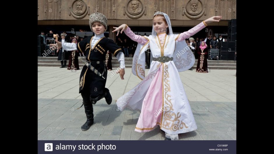 Чечня лезгинка национальный костюм